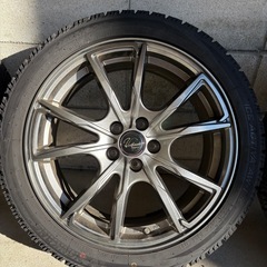 溝あり！スタッドレスタイヤ4本　215/45R17 の画像