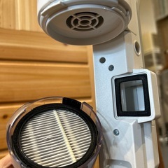 【コードレス掃除機】【アイリスオーヤマ】クリーニング済み【管理番号1129】野の画像