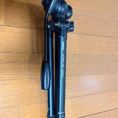 Velbon（ベルボン） 中型アルミ製ビデオ三脚 ウルトラ357ビデオの画像