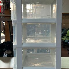 アイリスオーヤマ　ワイドチェスト　クロ－ゼットの奥行にピッタリ‼の画像