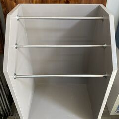 M652  ポール付き什器  下段キャスター付収納棚 グレーの画像