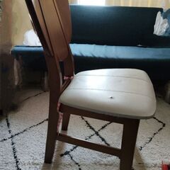 木製イスの画像