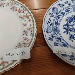 お皿５種類（大皿２種類　小皿３種類）まとめての画像