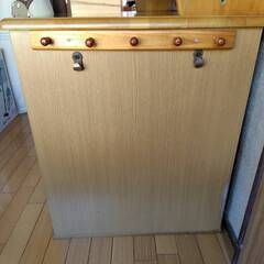 学習机、椅子の画像