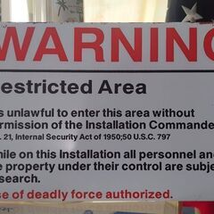 希少 Joint Base Andrews 本国米空軍基地 フェンス警告看板一点の画像