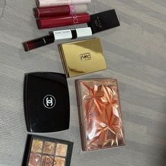 化粧品まとめ売りの画像