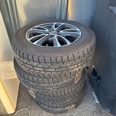 スタッドレスタイヤ　195/65/R15の画像