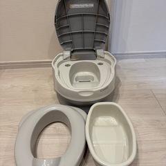 Combi 【ベビーレーベル】洋式おまるでステップ（説明書つき・箱無し）の画像