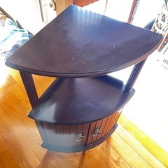 【あげます】コーナーキャビネット【タダ】の画像