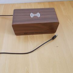 木目時計 目覚まし 置き時計 おしゃれ デジタル LED 温度計[ワイヤレス充電 搭載]の画像