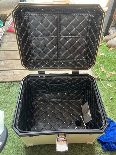 バイク　リアボックス　デカ箱