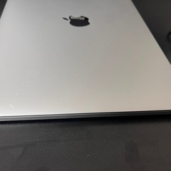 Apple MacBook Pro 2017 i5 256gb シルバーの画像