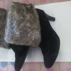 ブーツ ファー付きの画像