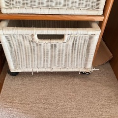 籐籠風引き出しラックの画像