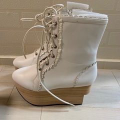 ❤️早く取りに来れる方❤️2足セット激安新品自宅保管品厚底ブーツ23cmクリスマス　イベントの画像