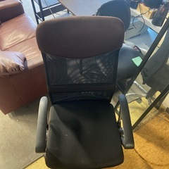 昇降式オフィスチェアの画像