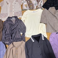 トップス　　上着、まとめ売り　昭和レトロ　ボタンかわいい　長袖半袖　Mサイズ15号前後の画像