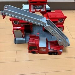 ▪︎人気セット！トミカ　DXポリスステーション　コマンドステーション　の画像