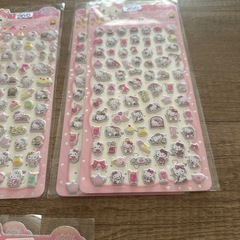 キティちゃんクッションシールの画像