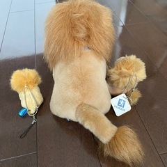 プジョーのライオンぬいぐるみの画像