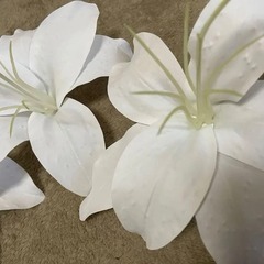 【高級シルクフラワー】百合ヘッドドレス 3pcsの画像