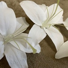 【高級シルクフラワー】百合ヘッドドレス 3pcsの画像