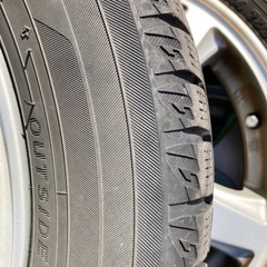 スタッドレスタイヤの画像