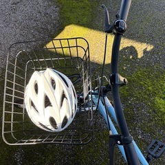 ブルー　自転車　　ヘルメット付きの画像