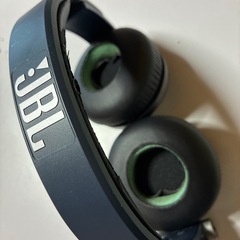 JBLヘッドホン　ビニール部分の劣化ありの画像