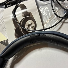 JBLヘッドホン　ビニール部分の劣化ありの画像