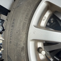 ダンロップ スタッドレスタイヤ 4本セットの画像