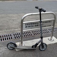 キックボード SWAGTRON K8 スクーター 子供/大人用 耐荷重100kg 折りたたみ式の画像