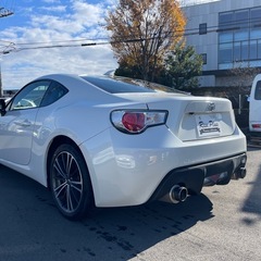 総額106万円 トヨタ 86 GT 車検2年 6MT ★カーボンボンネット★HKSマフラー★MOMOステ★の画像