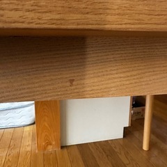 ダイニングテーブルの画像