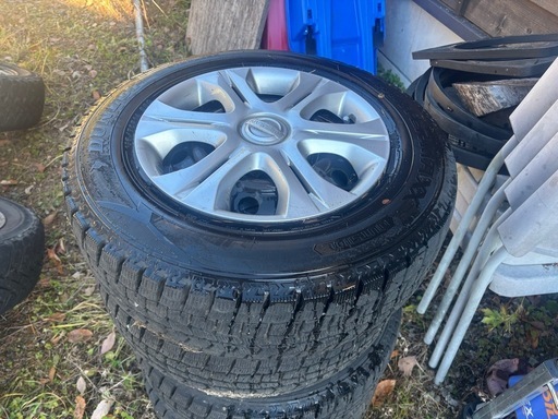 日産ノート純正ホイール+8分山スタッドレス