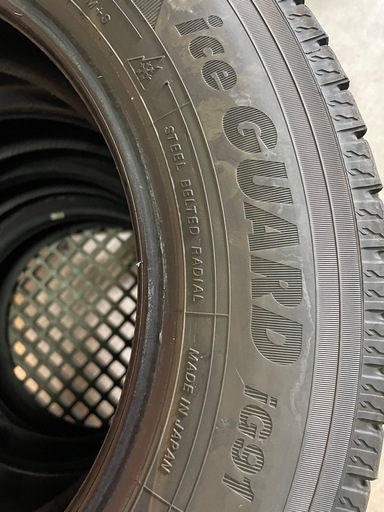 プロボックス等　スタッドレスタイヤ4本