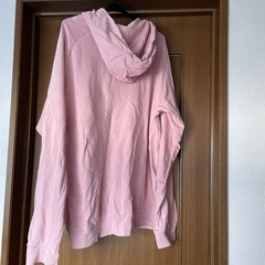 ピンクパーカーの画像