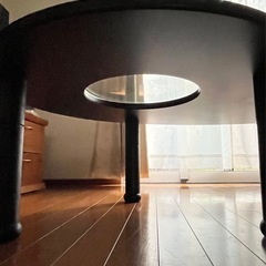 レトロモダンガラステーブル
の画像