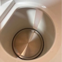 箱付き2L大容量電気ケトル EKX-121NWDの画像