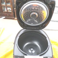 タイガー IH炊飯ジャー 5.5合炊き 2022年製 炊きたて JPW-H100 ブラック 遠赤黒厚釜 IHジャー炊飯器 札幌 西岡店の画像