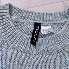 H&M  水色 ニットの画像