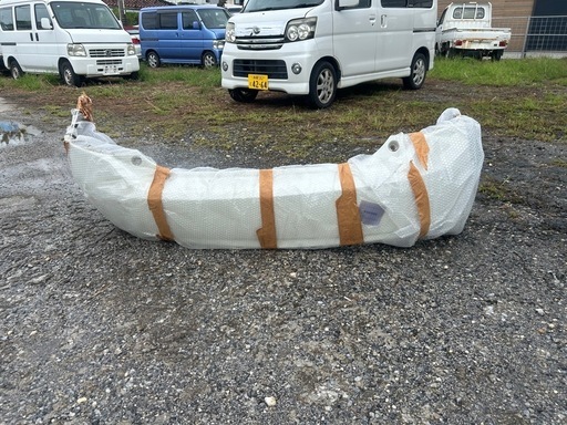 プリウスリアバンパー