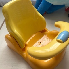 アップリカ　はじめてのお風呂から使えるバスチェアの画像