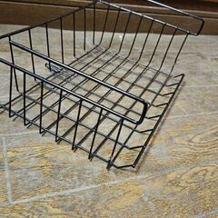 美品✨吊り下げ式バスケットの画像