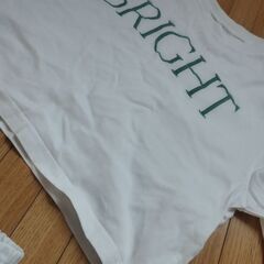 GU　白パン　白Tシャツの画像