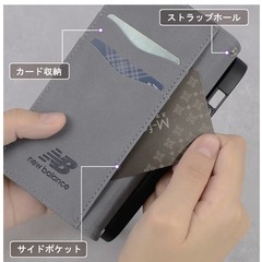 【 New Balance 正規品 】 iPhone 16e 対応 ケース 手帳型 カード収納 ブランドロゴ おしゃれ「スタンプロゴスエード調」 ニューバランス アイフォン16e用 iPhone 16e用 型押し スマホケース (グレー)の画像