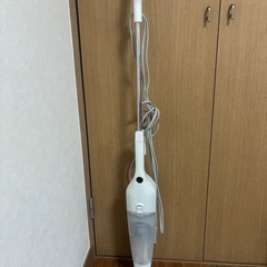 ホワイト掃除機の画像
