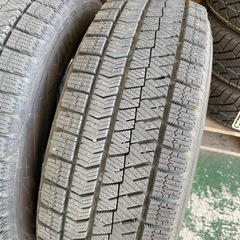 ほぼ新品に近い！４本セット１９５／６５Ｒ１５　ブリザックＶＲＸ２　２０２４年製　取り付け込み　セレナ　ヴォクシー　アクセラ　カローラなどに‼️の画像