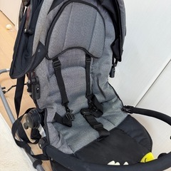 【バウンサー／ベビーチェア】おもちゃ付きの画像