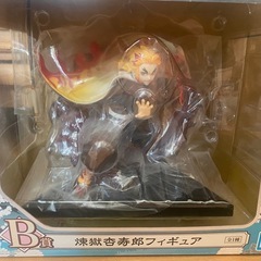 鬼滅の刃 猗窩座 煉獄杏寿郎 フィギュアの画像